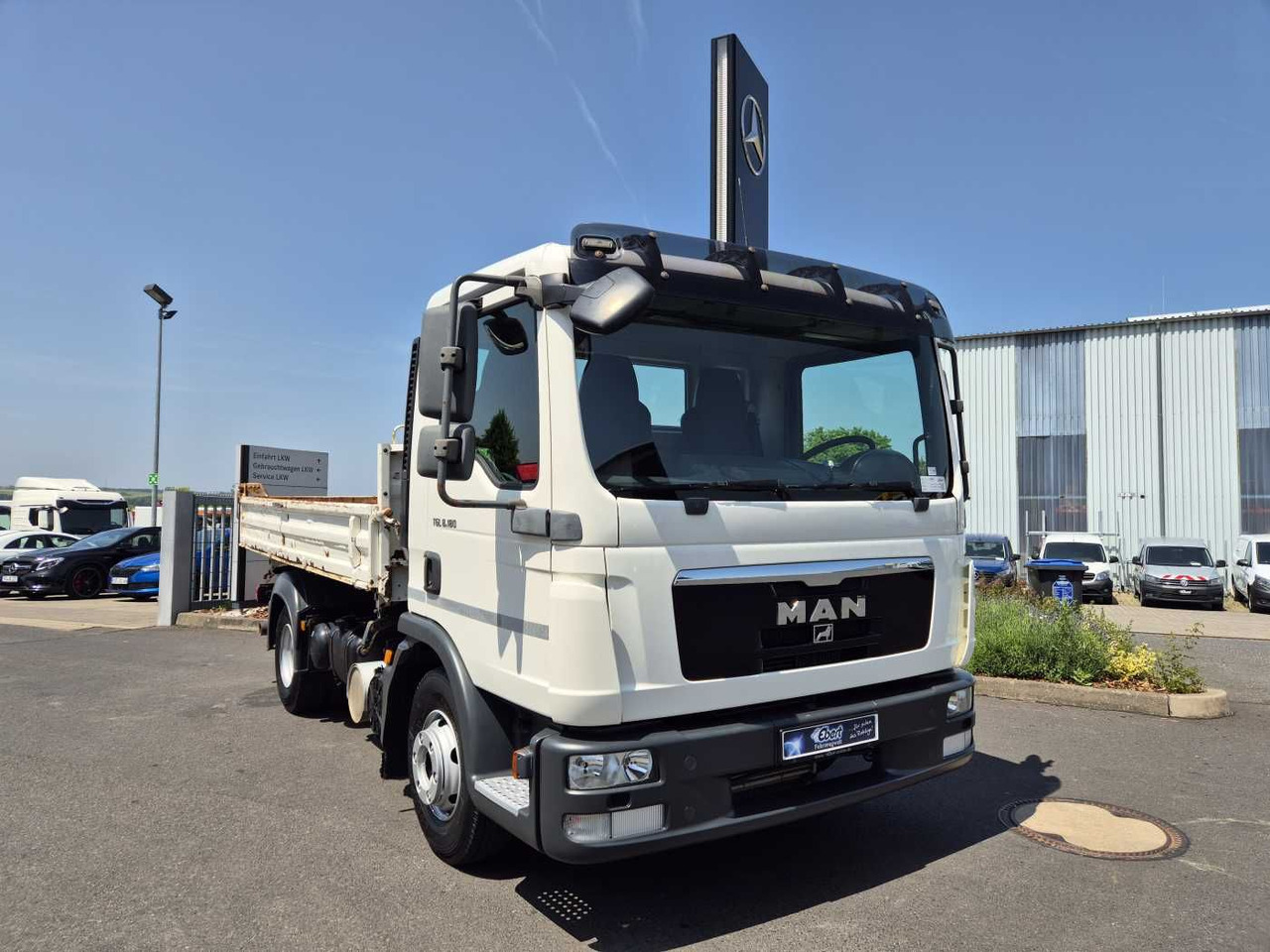 MAN TGL 8.180 4x2 BB Meiller Kipper 2x AHK 3 Sitze - Dodávka sklápač: obrázok 3 MAN TGL 8.180 4x2 BB Meiller Kipper 2x AHK 3 Sitze - Dodávka sklápač: obrázok 3