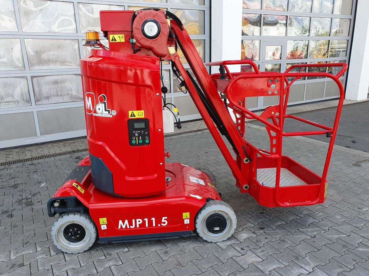 Magni MJP11.5 / Mastbühne / 11,2m! / nur 49h! - Automobilová plošina: obrázok 2 Magni MJP11.5 / Mastbühne / 11,2m! / nur 49h! - Automobilová plošina: obrázok 2