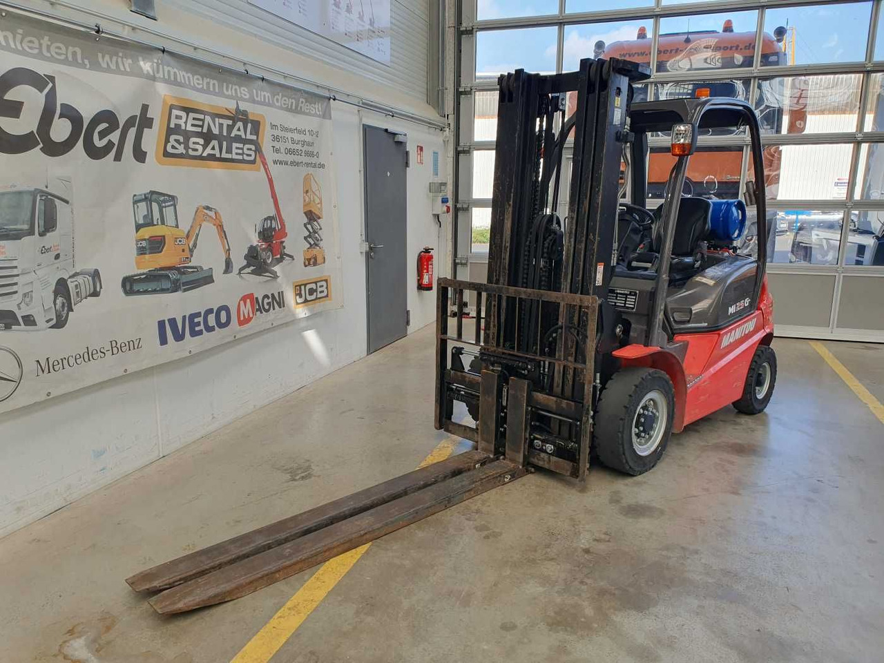 Manitou MI 25 G / Triplex: 4.70m / nur 1.976h! / SS - Plynový vysokozdvižný vozík: obrázok 4 Manitou MI 25 G / Triplex: 4.70m / nur 1.976h! / SS - Plynový vysokozdvižný vozík: obrázok 4