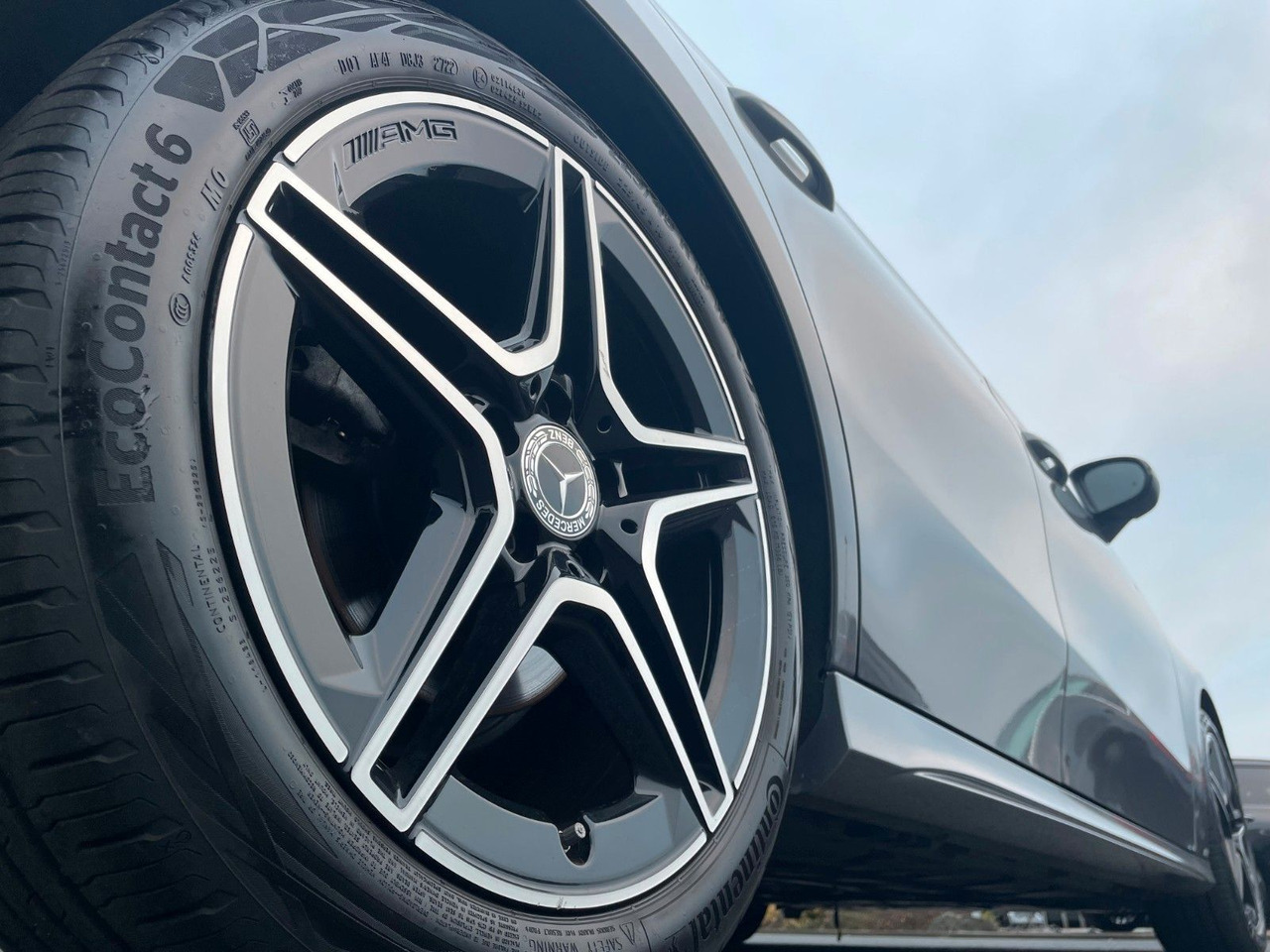 Mercedes-Benz A 180 AMG+LED+IHC+RFK+TotWinkel+SFIntegration - Automobil: obrázok 5 Mercedes-Benz A 180 AMG+LED+IHC+RFK+TotWinkel+SFIntegration - Automobil: obrázok 5