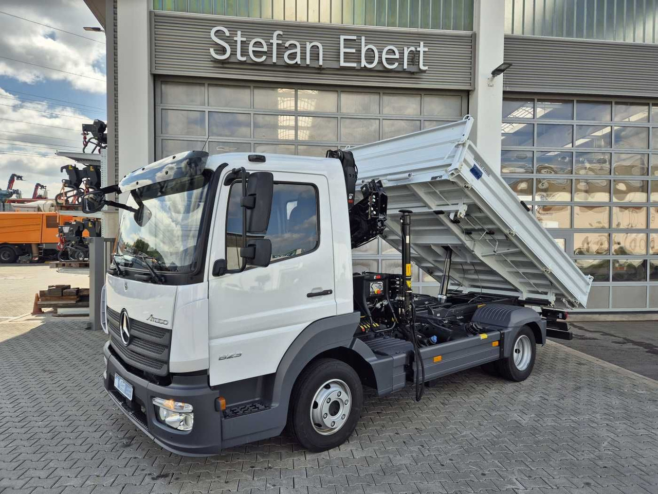 Mercedes-Benz Atego 823 KK Kipper+Kran+Funk+Greifersteuerung - Dodávka sklápač: obrázok 1 Mercedes-Benz Atego 823 KK Kipper+Kran+Funk+Greifersteuerung - Dodávka sklápač: obrázok 1