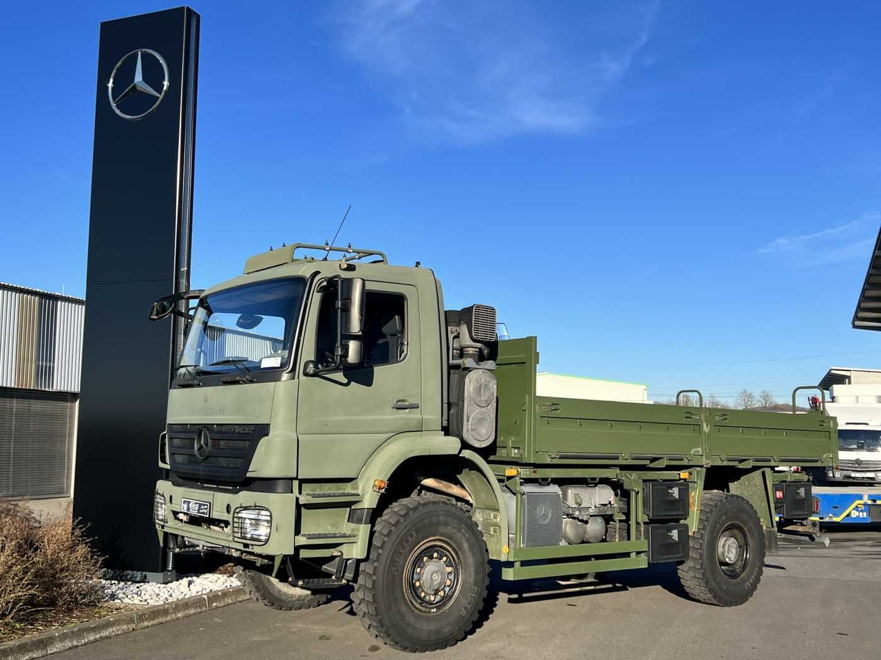 Mercedes-Benz Axor 1829 A 4x4 Pritsche - Valníkový/ Plošinový nákladný automobil: obrázok 1 Mercedes-Benz Axor 1829 A 4x4 Pritsche - Valníkový/ Plošinový nákladný automobil: obrázok 1