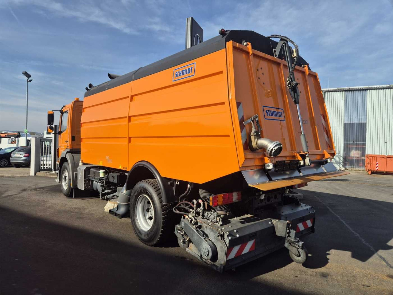 Mercedes-Benz Axor 2024 L Schmidt Airportsweeper AS 990 - Zametacie vozidlo: obrázok 4 Mercedes-Benz Axor 2024 L Schmidt Airportsweeper AS 990 - Zametacie vozidlo: obrázok 4