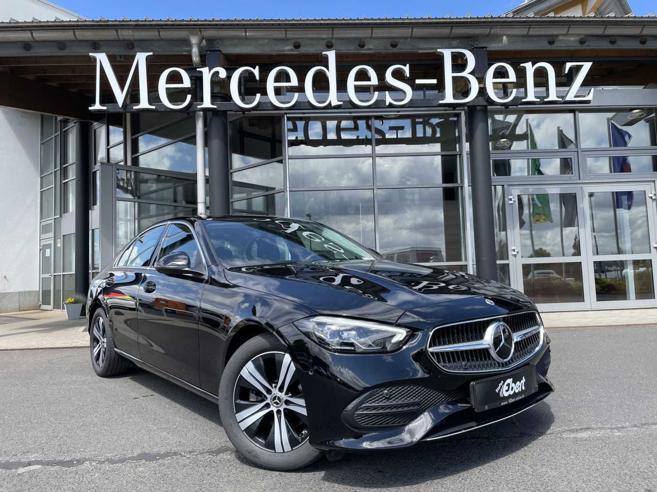 Mercedes-Benz C 180 9G Avantgarde Memory+Distr+ 360°+Keyless+L - Sedan: obrázok 1 Mercedes-Benz C 180 9G Avantgarde Memory+Distr+ 360°+Keyless+L - Sedan: obrázok 1