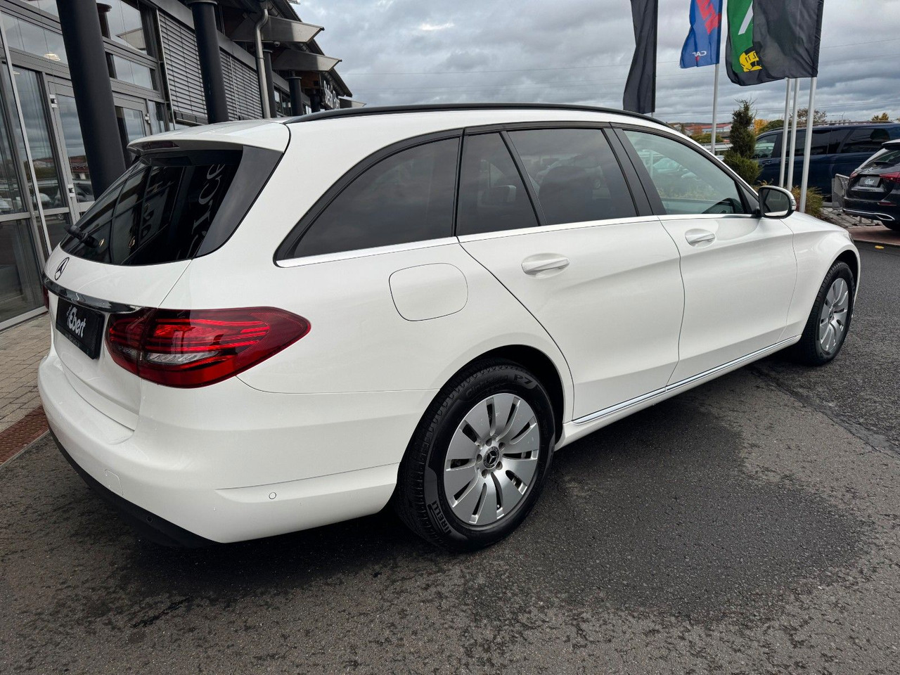 Mercedes-Benz C 180d T LED+RKamera+SHZ+DAB - Kombi: obrázok 4 Mercedes-Benz C 180d T LED+RKamera+SHZ+DAB - Kombi: obrázok 4