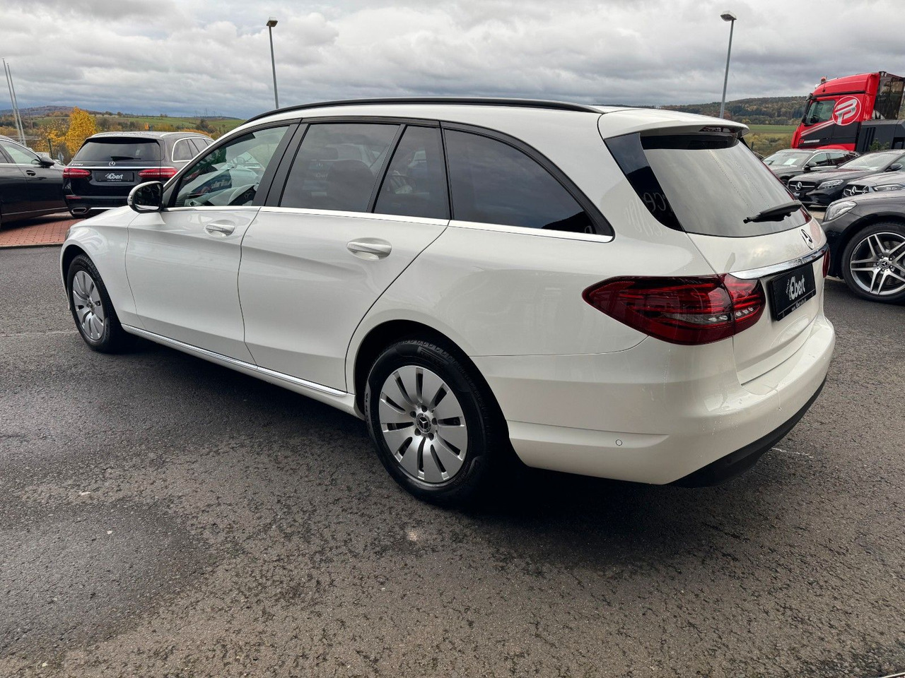 Mercedes-Benz C 180d T LED+RKamera+SHZ+DAB - Kombi: obrázok 3 Mercedes-Benz C 180d T LED+RKamera+SHZ+DAB - Kombi: obrázok 3