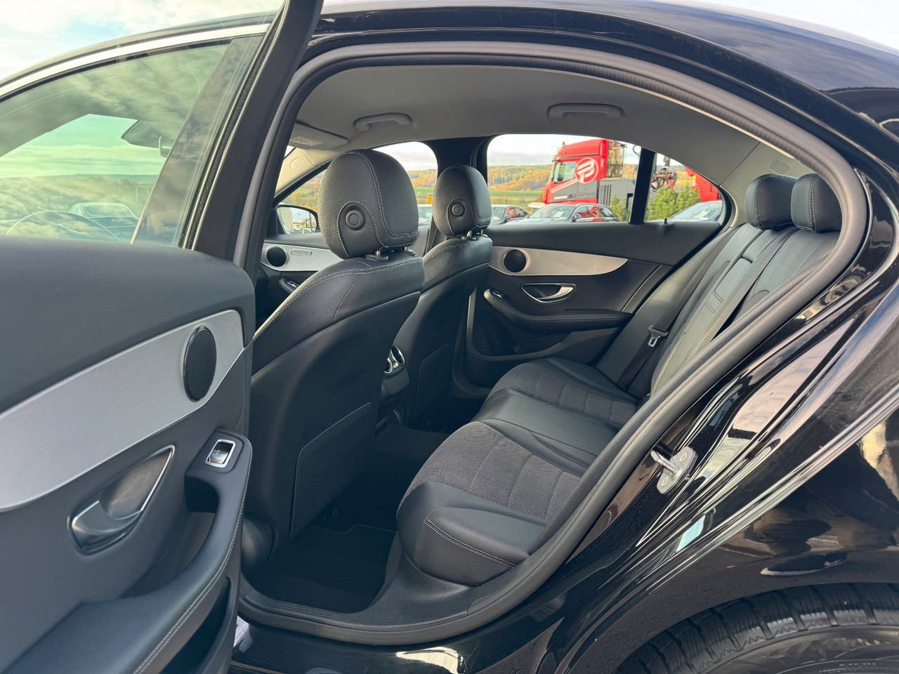 Leasing  Mercedes-Benz C 200 C Limousine+Avantgarde+AHK+RFK+TotW Mercedes-Benz C 200 C Limousine+Avantgarde+AHK+RFK+TotW: obrázok 11