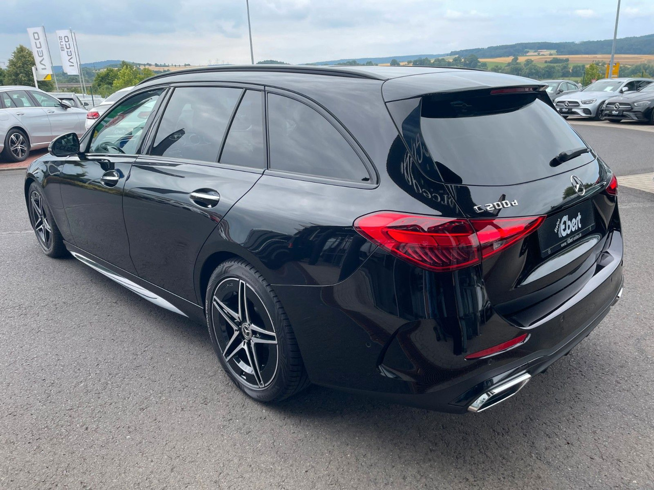 Mercedes-Benz C 200 d T AMG+Night+360°+Digital+Memory+Keyless - Kombi: obrázok 3 Mercedes-Benz C 200 d T AMG+Night+360°+Digital+Memory+Keyless - Kombi: obrázok 3