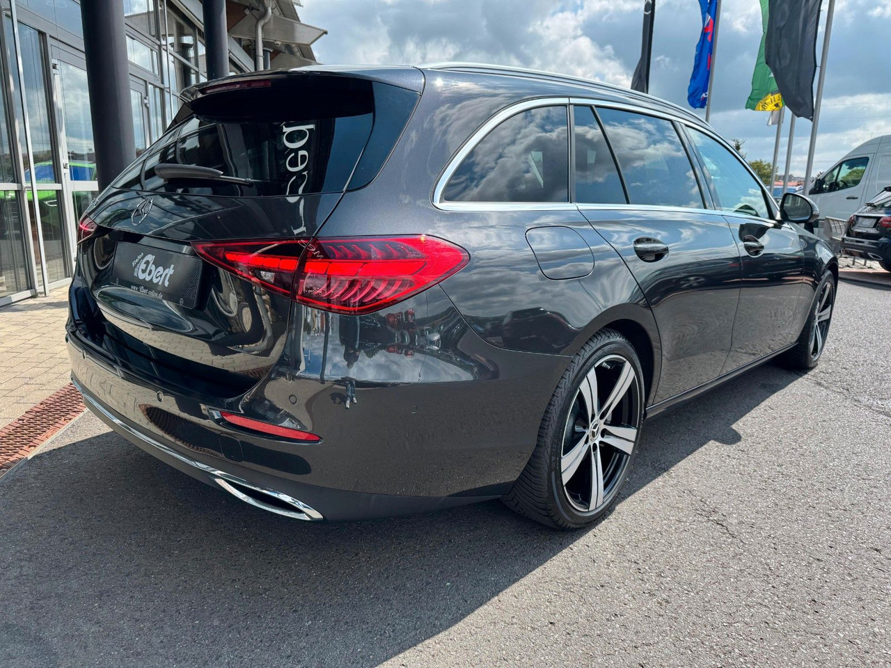 Mercedes-Benz C 200d T Avantgarde AHK+RFK+Memory+TotW - Kombi: obrázok 4 Mercedes-Benz C 200d T Avantgarde AHK+RFK+Memory+TotW - Kombi: obrázok 4