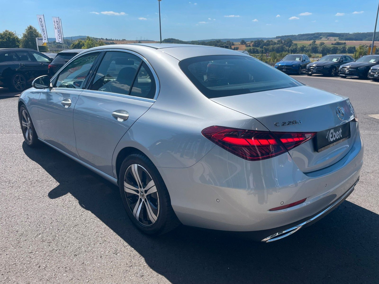 Mercedes-Benz C 220 d AVANTGARDE R-Kamera+Carplay+TotW+Ambient - Sedan: obrázok 3 Mercedes-Benz C 220 d AVANTGARDE R-Kamera+Carplay+TotW+Ambient - Sedan: obrázok 3