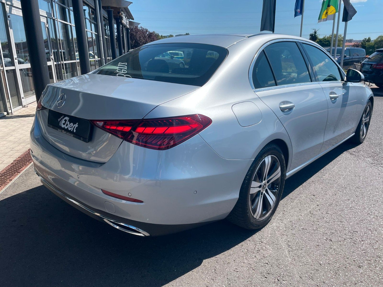 Mercedes-Benz C 220 d AVANTGARDE R-Kamera+Carplay+TotW+Ambient - Sedan: obrázok 5 Mercedes-Benz C 220 d AVANTGARDE R-Kamera+Carplay+TotW+Ambient - Sedan: obrázok 5