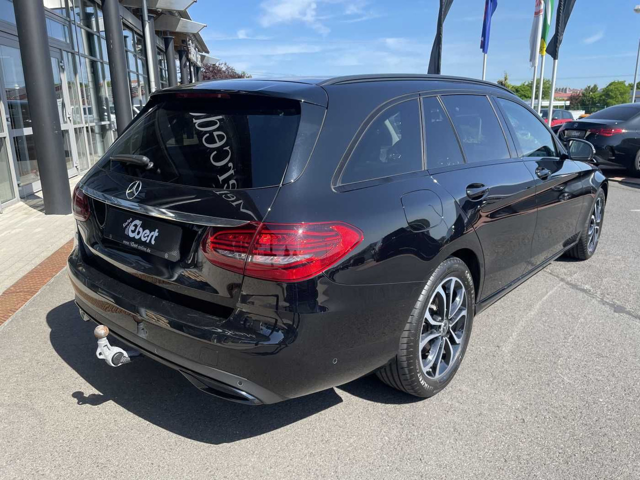 Mercedes-Benz C 220 d T 9G Avantgarde R-Kamera+AHK +Burmester+ - Automobil: obrázok 4 Mercedes-Benz C 220 d T 9G Avantgarde R-Kamera+AHK +Burmester+ - Automobil: obrázok 4