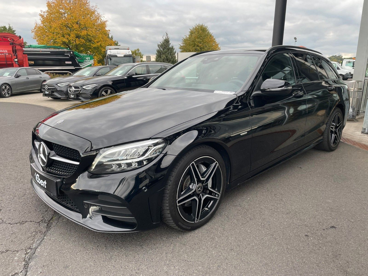 Mercedes-Benz C 220d NightEdition+AMG+Distr+SportfahrW+RFK - Kombi: obrázok 2 Mercedes-Benz C 220d NightEdition+AMG+Distr+SportfahrW+RFK - Kombi: obrázok 2