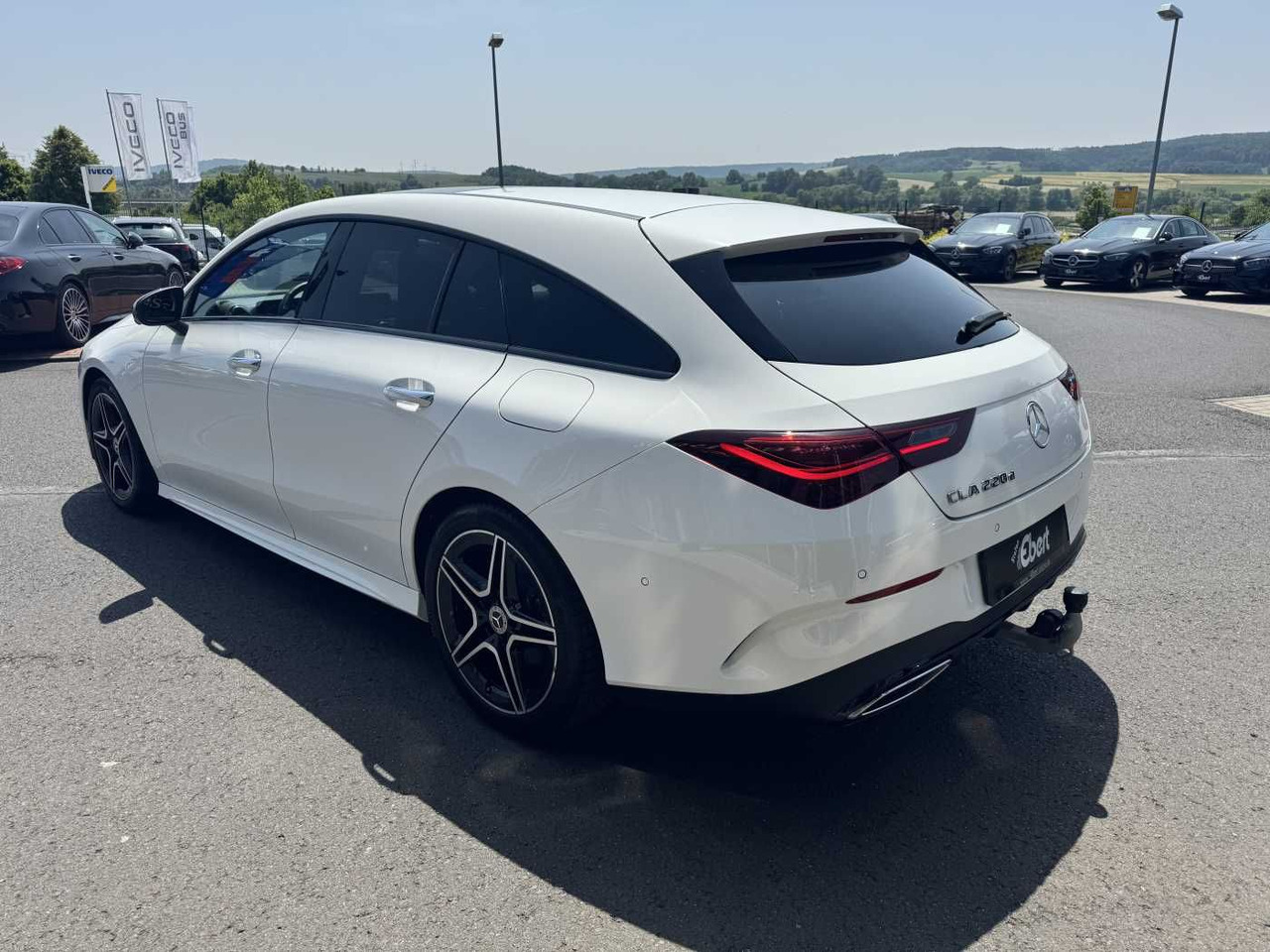 Mercedes-Benz CLA 220d Shooting Brake AMG+Pano+Distr+AHK+uvm. - Automobil: obrázok 3 Mercedes-Benz CLA 220d Shooting Brake AMG+Pano+Distr+AHK+uvm. - Automobil: obrázok 3