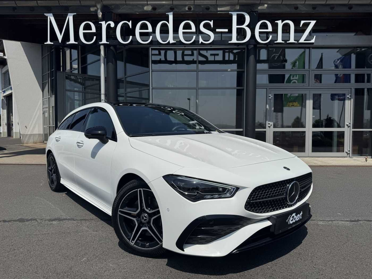 Mercedes-Benz CLA 220d Shooting Brake AMG+Pano+Distr+AHK+uvm. - Automobil: obrázok 1 Mercedes-Benz CLA 220d Shooting Brake AMG+Pano+Distr+AHK+uvm. - Automobil: obrázok 1
