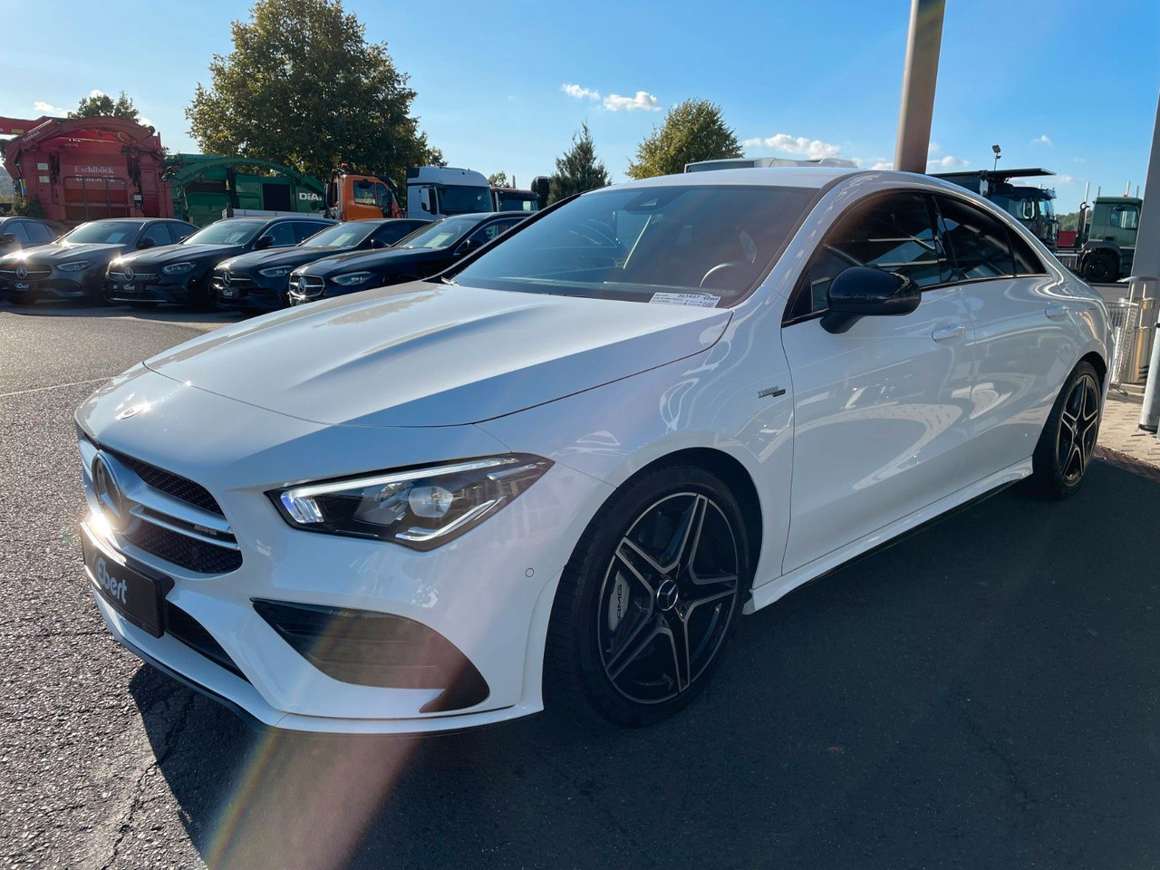 Mercedes-Benz CLA 35 AMG Aero+TotW+R-Kamera+Ambiente - Coupe: obrázok 2 Mercedes-Benz CLA 35 AMG Aero+TotW+R-Kamera+Ambiente - Coupe: obrázok 2