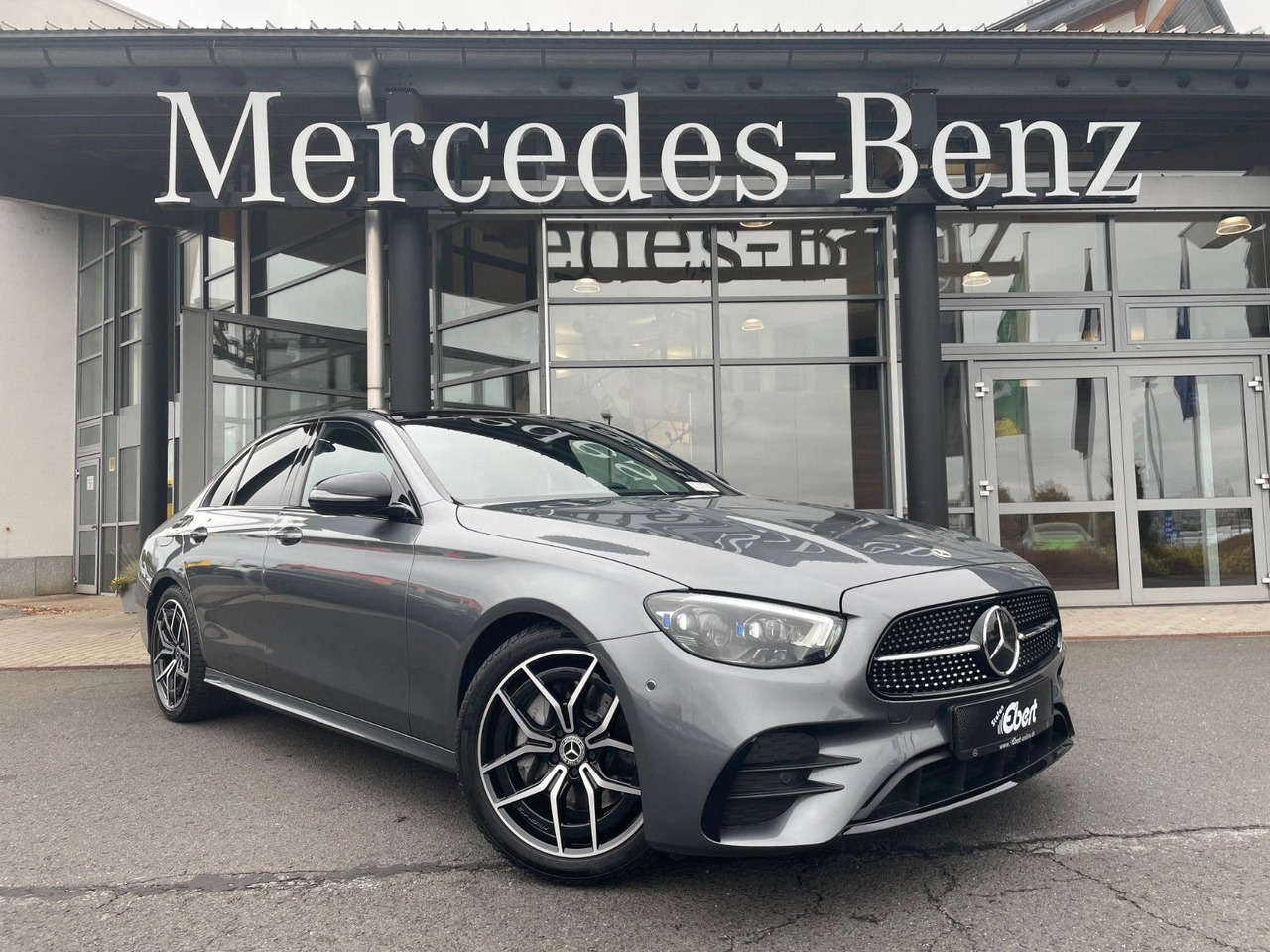 Mercedes-Benz E 220 d AMG+MBeam+Pano+Distr+R-Kamera - Sedan: obrázok 1 Mercedes-Benz E 220 d AMG+MBeam+Pano+Distr+R-Kamera - Sedan: obrázok 1
