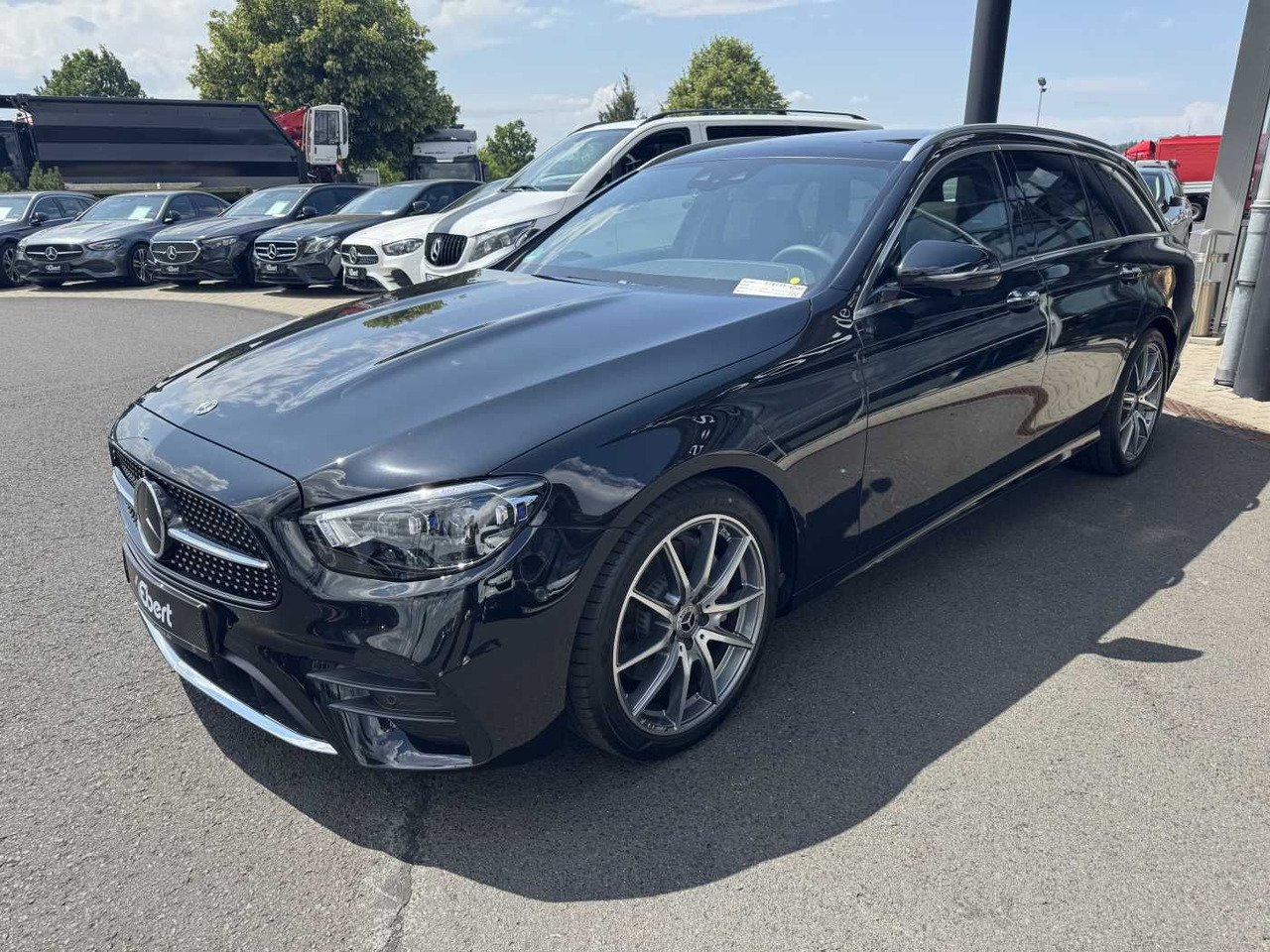 Mercedes-Benz E 220d AMG+Pano+Burm+Distr+Memory+AHK+360 - Automobil: obrázok 2 Mercedes-Benz E 220d AMG+Pano+Burm+Distr+Memory+AHK+360 - Automobil: obrázok 2