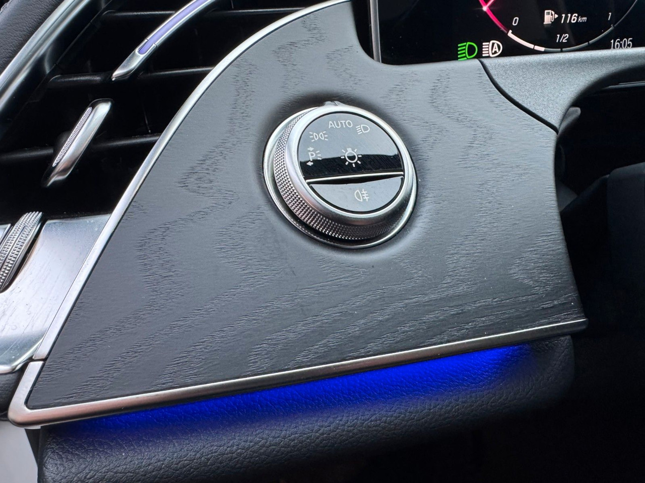 Sedan Mercedes-Benz E 450 4M Avantgarde+Pano+DistrPro+Digital+360: obrázok 14