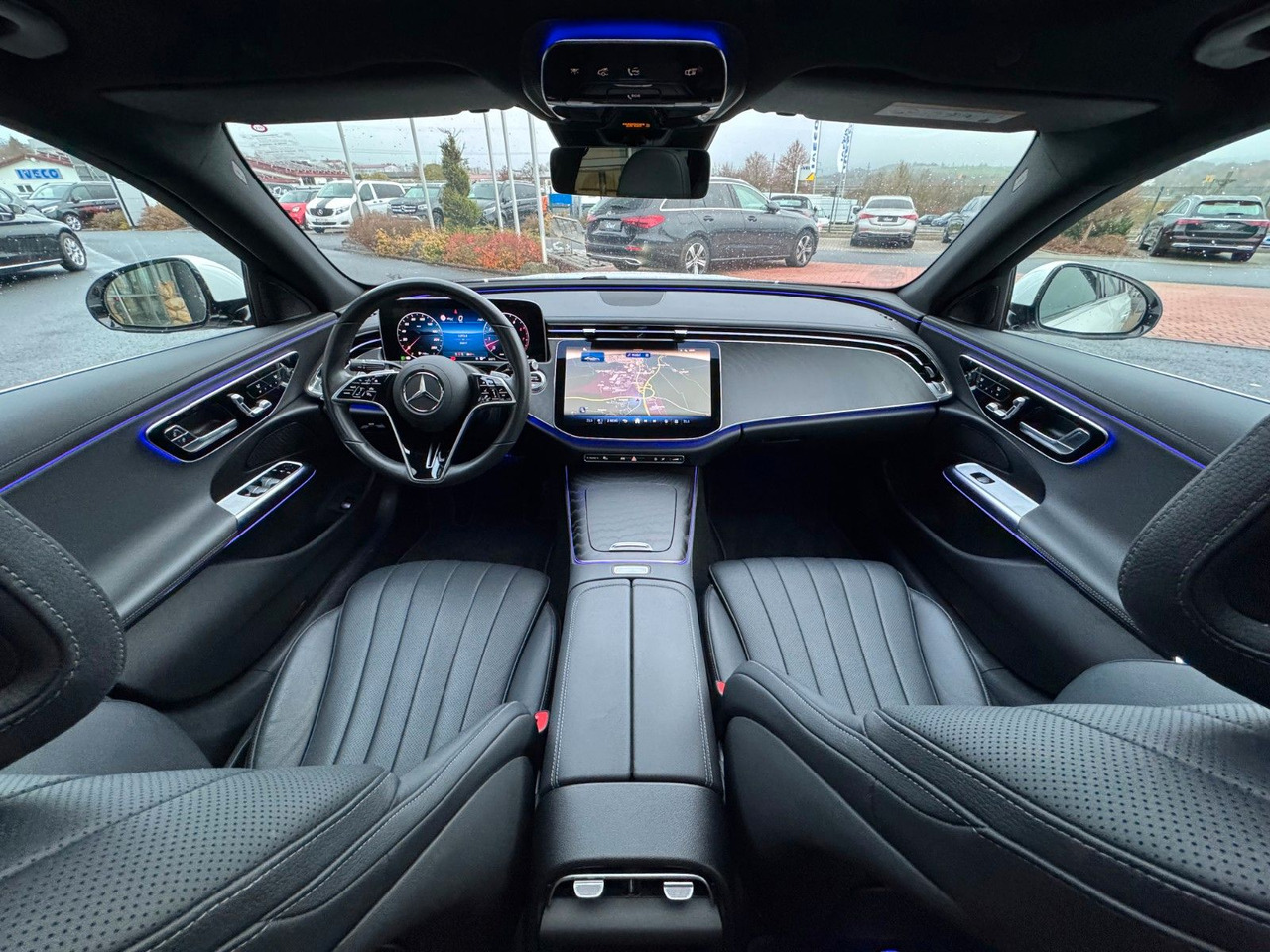 Sedan Mercedes-Benz E 450 4M Avantgarde+Pano+DistrPro+Digital+360: obrázok 17