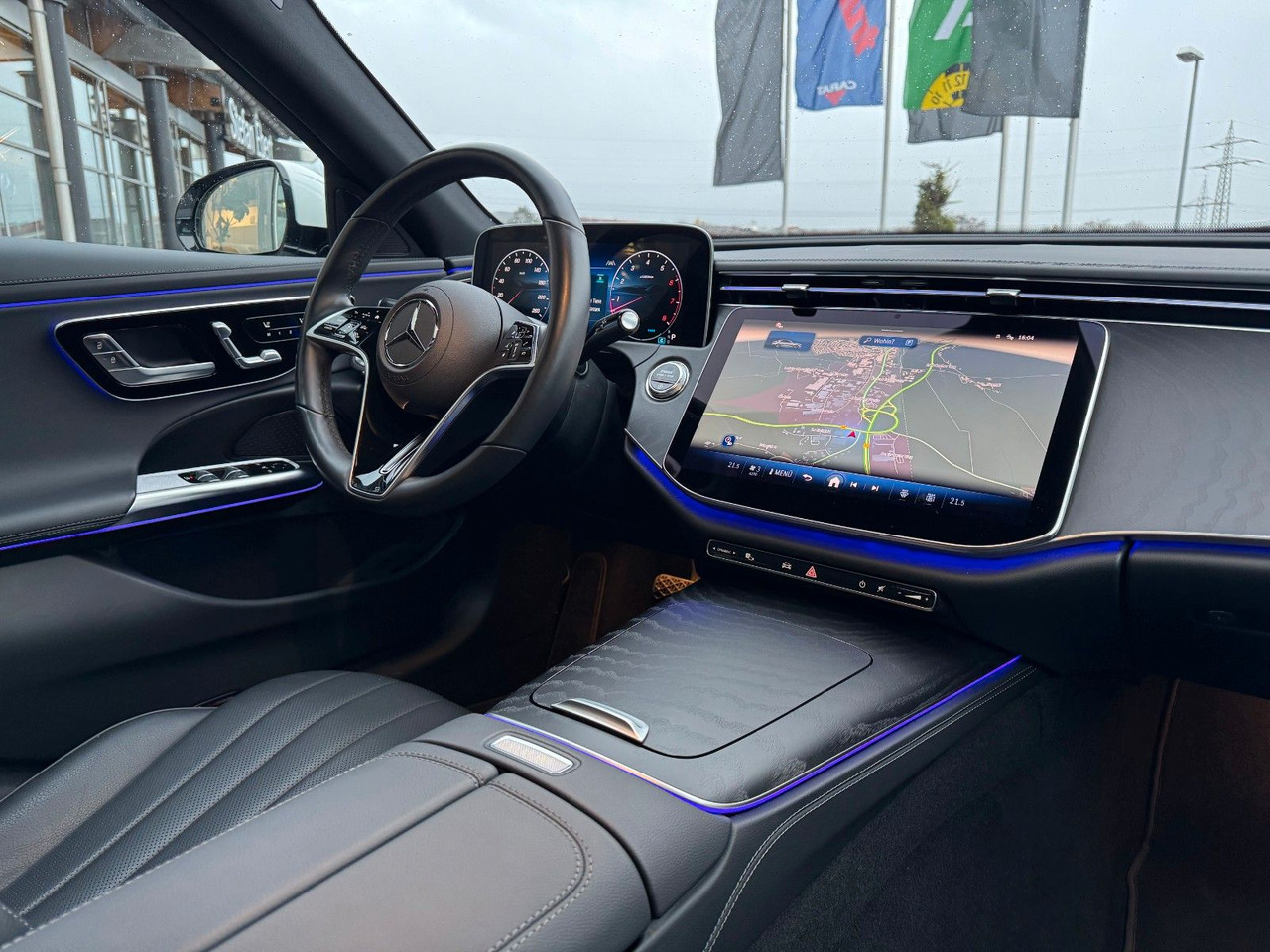 Sedan Mercedes-Benz E 450 4M Avantgarde+Pano+DistrPro+Digital+360: obrázok 18