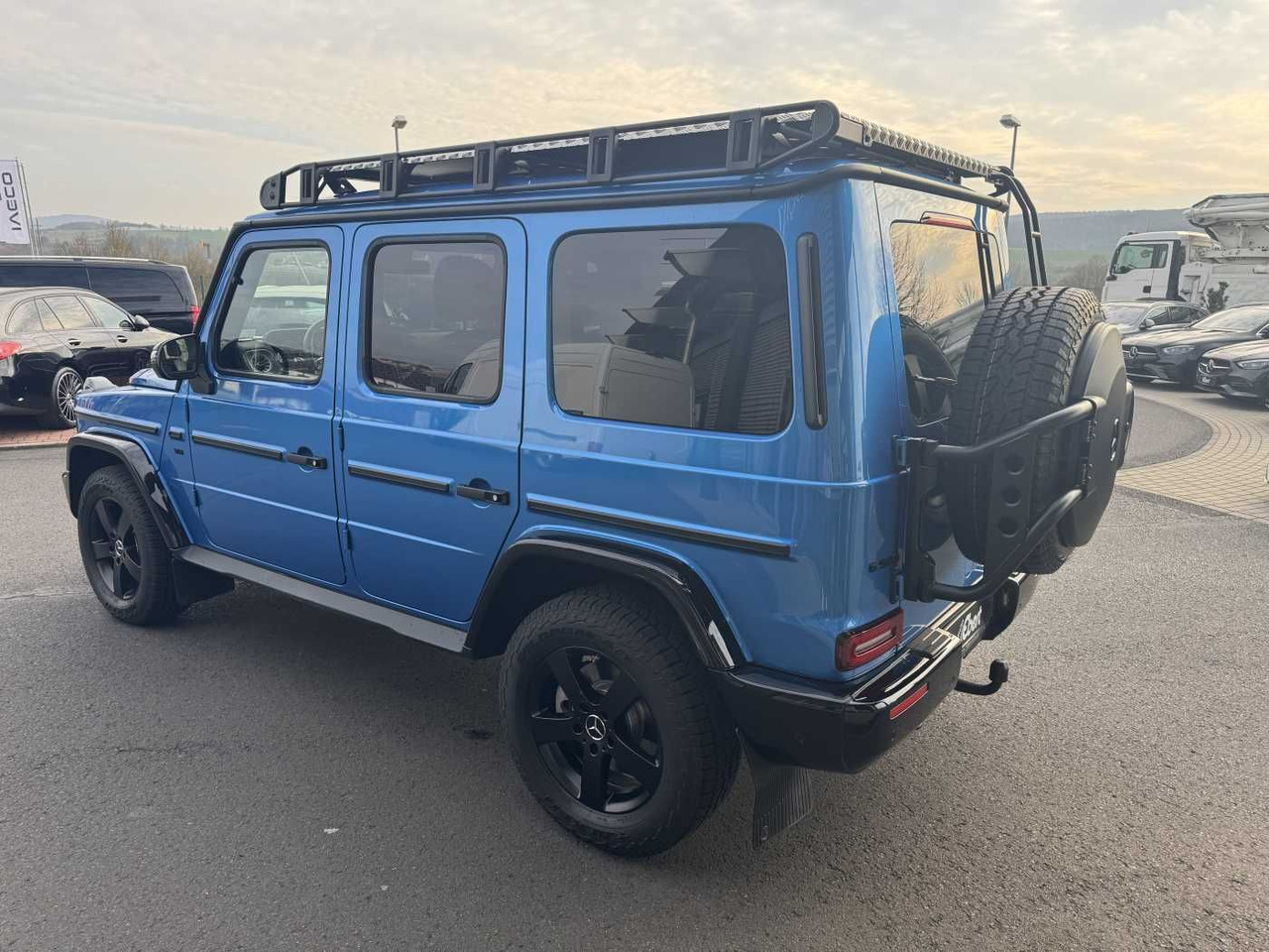 Mercedes-Benz G 500 PROFESSIONAL+DACH+BURM3D+AHK +StHz+360°+Sp - SUV: obrázok 3 Mercedes-Benz G 500 PROFESSIONAL+DACH+BURM3D+AHK +StHz+360°+Sp - SUV: obrázok 3