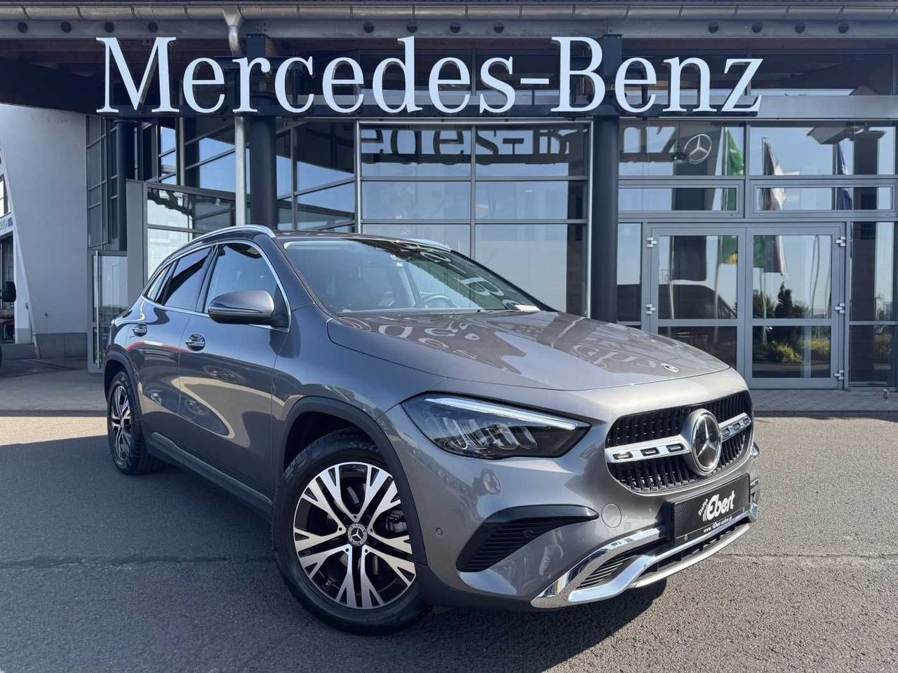 Mercedes-Benz GLA 200d 4M Progressive+Distr+Ambiente+Offroad - SUV: obrázok 1 Mercedes-Benz GLA 200d 4M Progressive+Distr+Ambiente+Offroad - SUV: obrázok 1