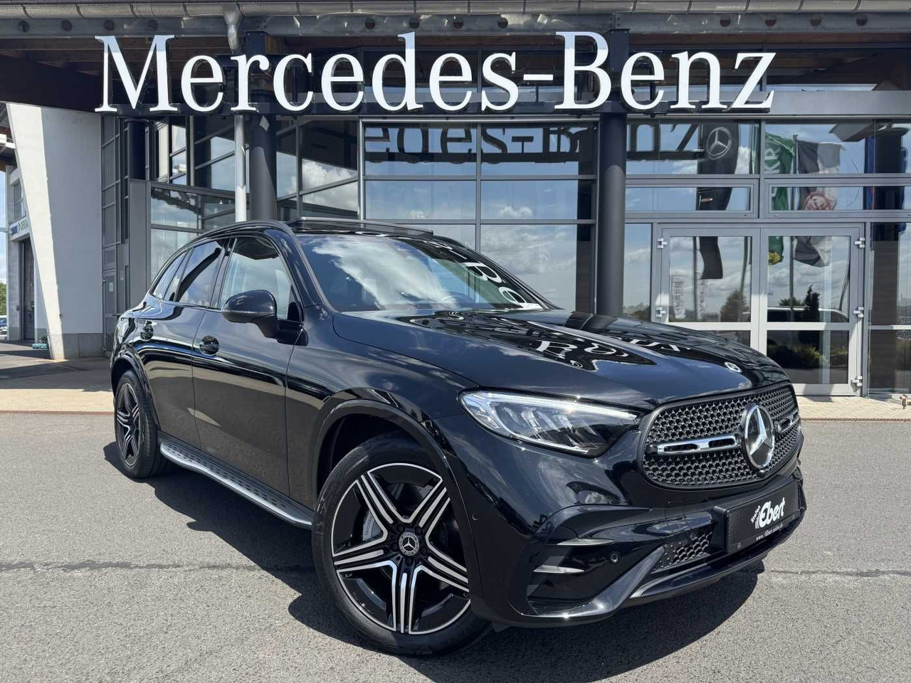 Mercedes-Benz GLC 200 4M AMG+Pano+Memory+RFK+Night+TotW - SUV: obrázok 1 Mercedes-Benz GLC 200 4M AMG+Pano+Memory+RFK+Night+TotW - SUV: obrázok 1