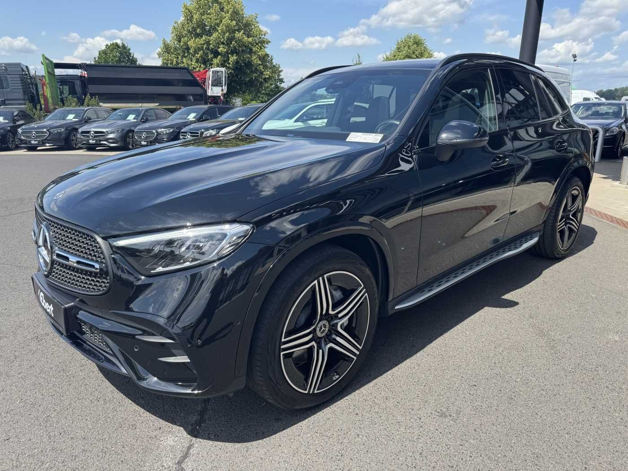 Mercedes-Benz GLC 200 4M AMG+Pano+Memory+RFK+Night+TotW - SUV: obrázok 2 Mercedes-Benz GLC 200 4M AMG+Pano+Memory+RFK+Night+TotW - SUV: obrázok 2