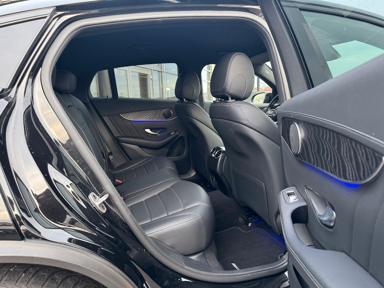 Coupe Mercedes-Benz GLC 400d 4M Coupe+AMG+Massage+AHK+Memory: obrázok 7