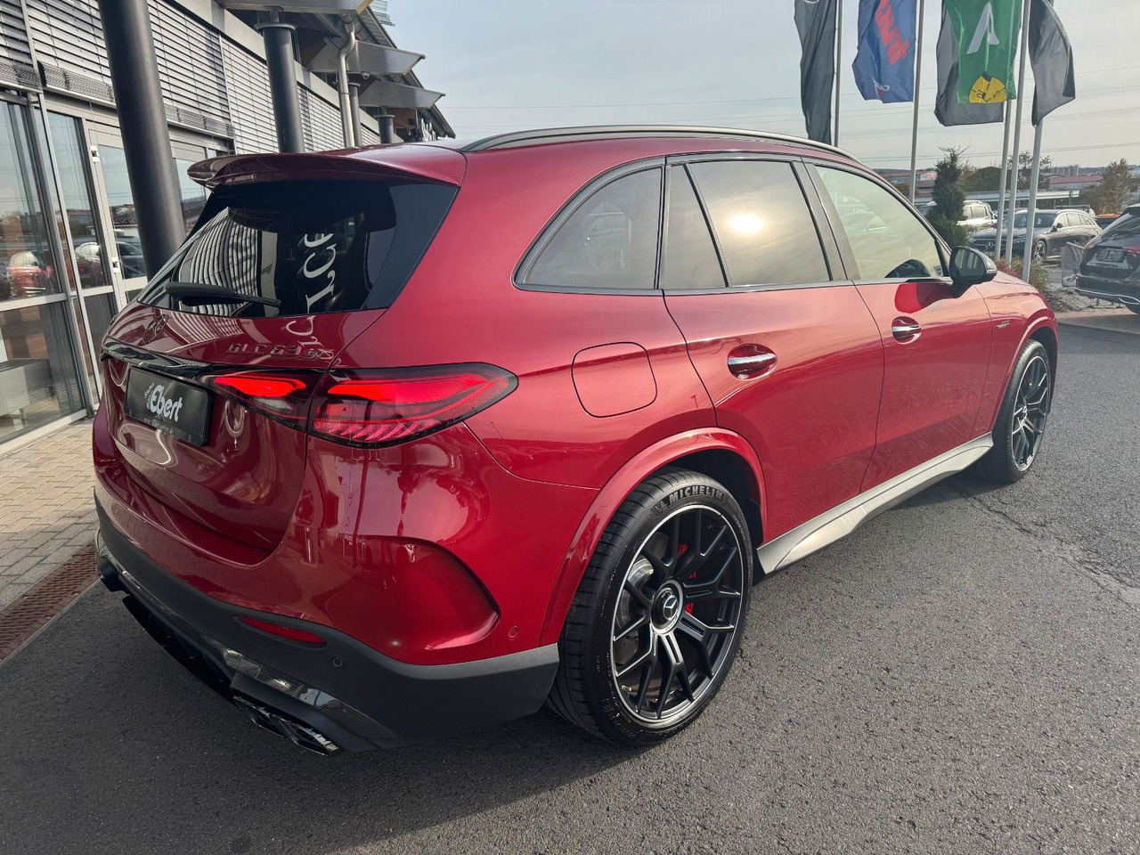 Mercedes-Benz GLC 63 AMG E Carbon+Burm3D+DriversP+Memory - SUV: obrázok 4 Mercedes-Benz GLC 63 AMG E Carbon+Burm3D+DriversP+Memory - SUV: obrázok 4