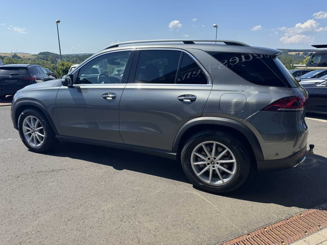 Mercedes-Benz GLE 350de 4M AMG+AHK+DistrPlus+HUD+360 - SUV: obrázok 3 Mercedes-Benz GLE 350de 4M AMG+AHK+DistrPlus+HUD+360 - SUV: obrázok 3