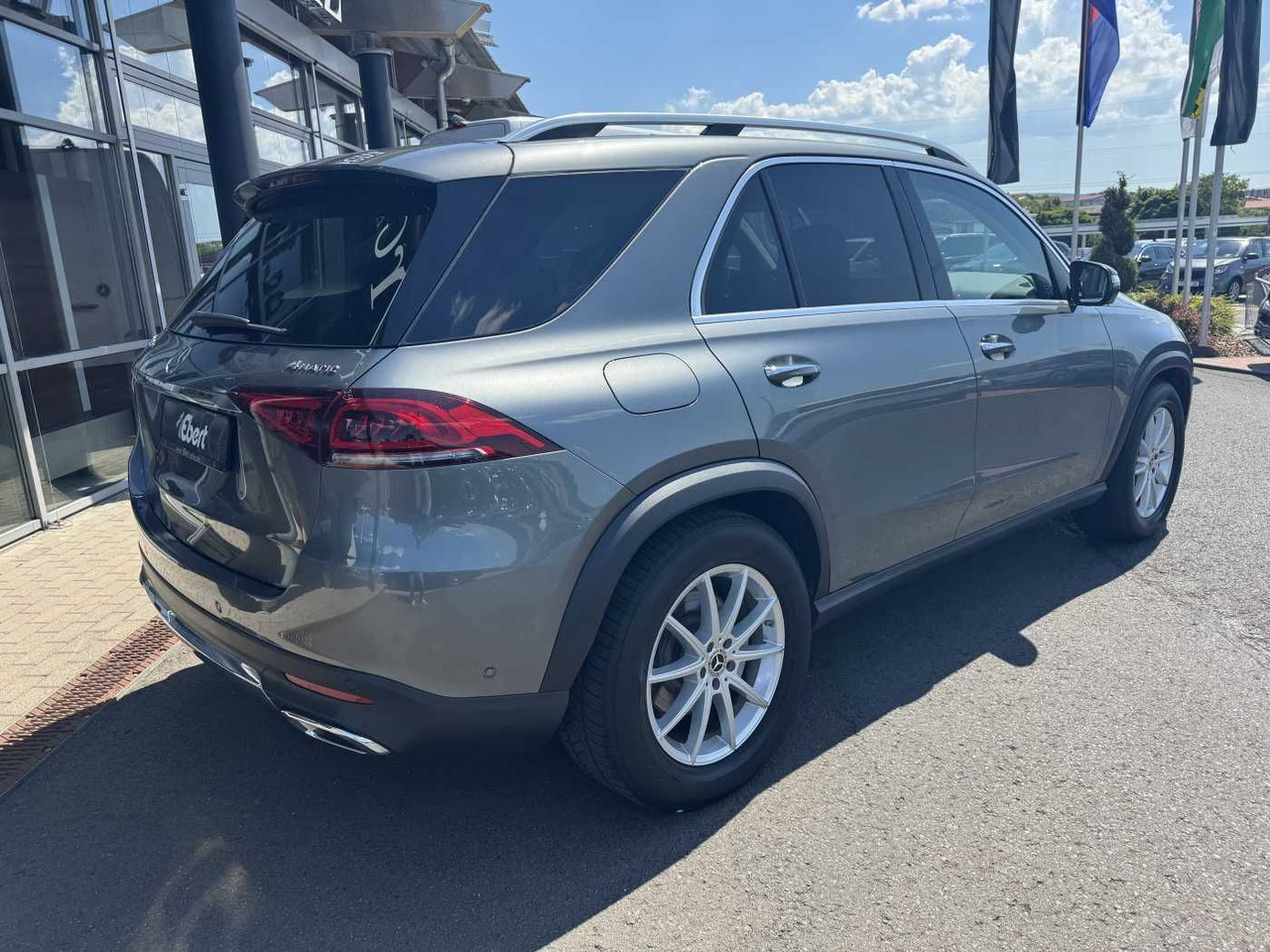 Mercedes-Benz GLE 350de 4M AMG+AHK+DistrPlus+HUD+360 - SUV: obrázok 4 Mercedes-Benz GLE 350de 4M AMG+AHK+DistrPlus+HUD+360 - SUV: obrázok 4
