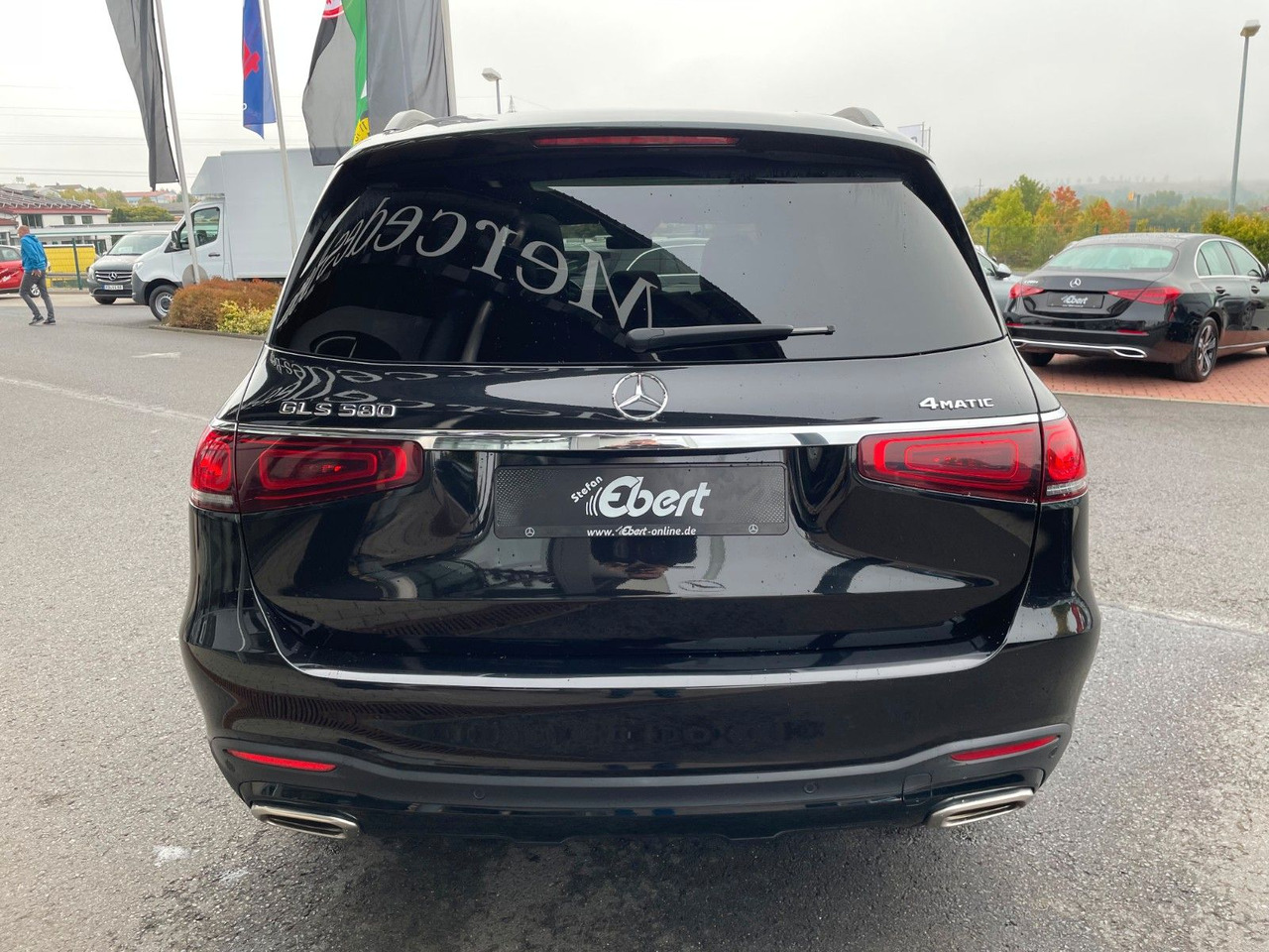 Mercedes-Benz GLS 580 4M AMG Pano+AHK+Burm+7Sitz+HUD+Fond+VOLL - SUV: obrázok 4 Mercedes-Benz GLS 580 4M AMG Pano+AHK+Burm+7Sitz+HUD+Fond+VOLL - SUV: obrázok 4