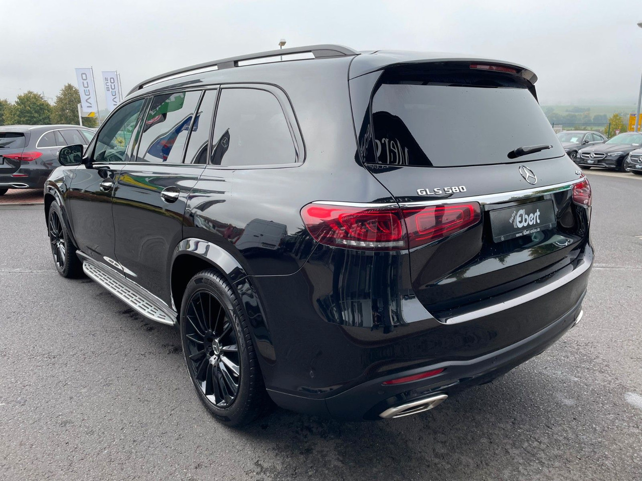 Mercedes-Benz GLS 580 4M AMG Pano+AHK+Burm+7Sitz+HUD+Fond+VOLL - SUV: obrázok 3 Mercedes-Benz GLS 580 4M AMG Pano+AHK+Burm+7Sitz+HUD+Fond+VOLL - SUV: obrázok 3