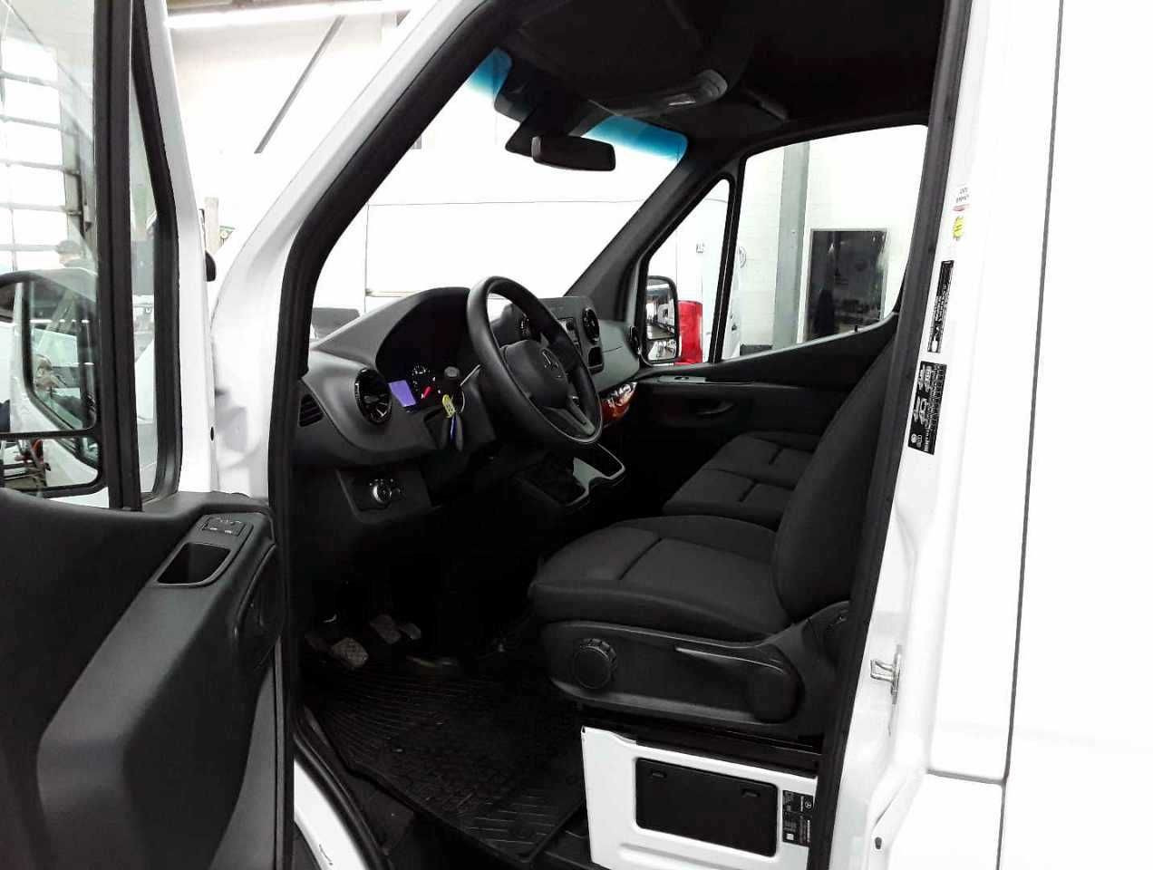 Mercedes-Benz Sprinter 315 CDI DoKa/Mixto AHK3,5t Klima Kamera - Furgon, Dodávkа s dvojitou kabínou: obrázok 5 Mercedes-Benz Sprinter 315 CDI DoKa/Mixto AHK3,5t Klima Kamera - Furgon, Dodávkа s dvojitou kabínou: obrázok 5