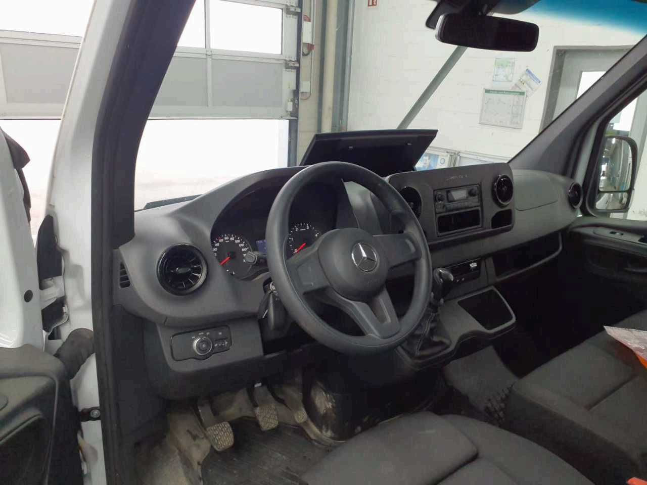 Mercedes-Benz Sprinter 315 CDI DoKa/Mixto AHK3,5t Klima Kamera - Furgon, Dodávkа s dvojitou kabínou: obrázok 5 Mercedes-Benz Sprinter 315 CDI DoKa/Mixto AHK3,5t Klima Kamera - Furgon, Dodávkа s dvojitou kabínou: obrázok 5