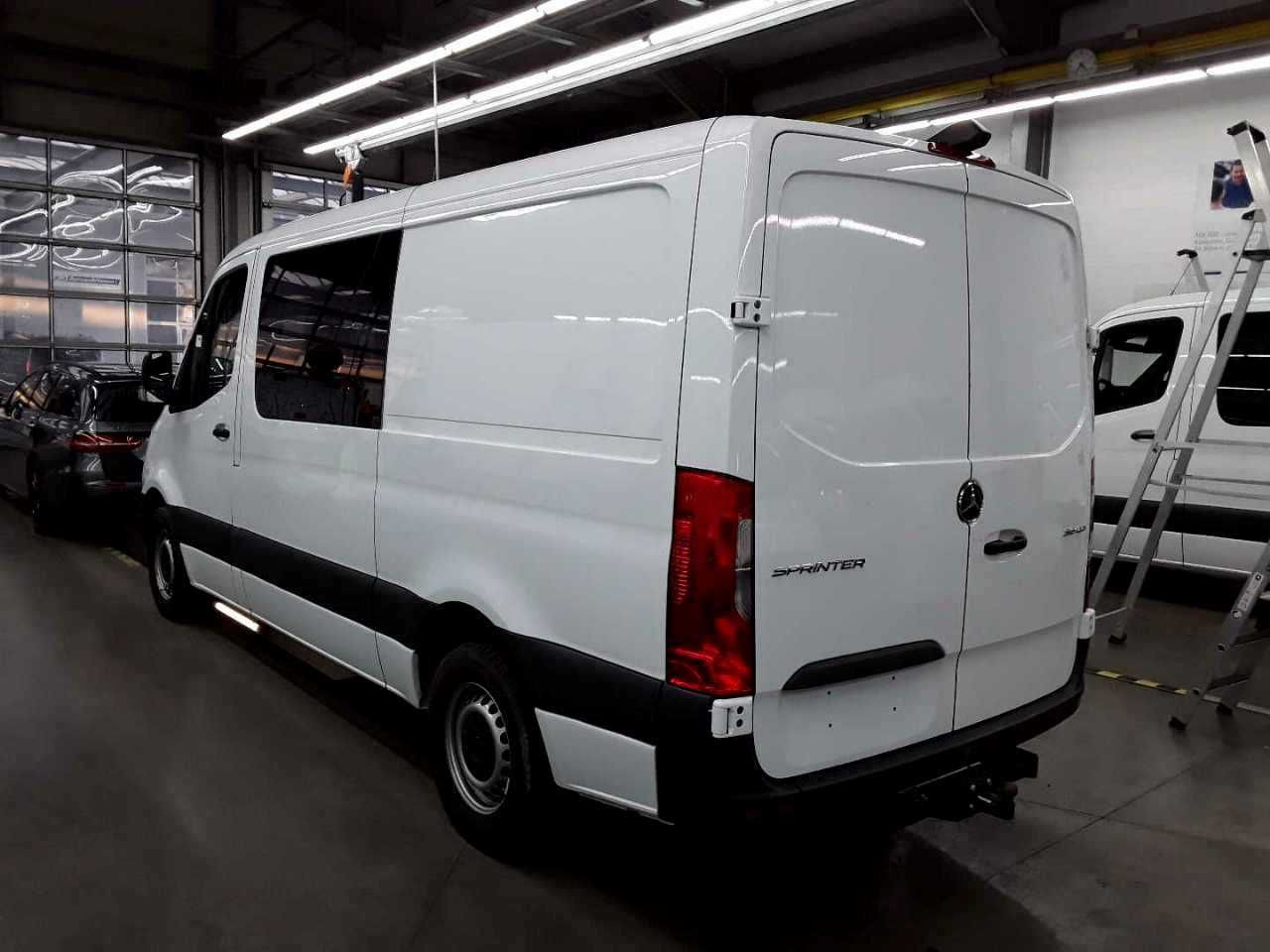 Mercedes-Benz Sprinter 315 CDI DoKa/Mixto AHK3,5t Klima Kamera - Furgon, Dodávkа s dvojitou kabínou: obrázok 4 Mercedes-Benz Sprinter 315 CDI DoKa/Mixto AHK3,5t Klima Kamera - Furgon, Dodávkа s dvojitou kabínou: obrázok 4