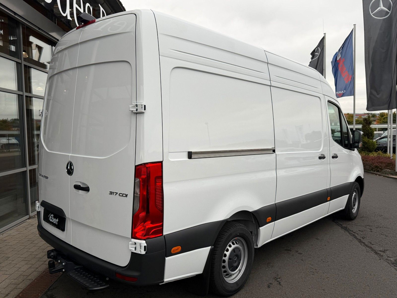 Mercedes-Benz Sprinter 317 CDI 3665 9G AHK3,5to Klima Schwing - Furgon: obrázok 4 Mercedes-Benz Sprinter 317 CDI 3665 9G AHK3,5to Klima Schwing - Furgon: obrázok 4