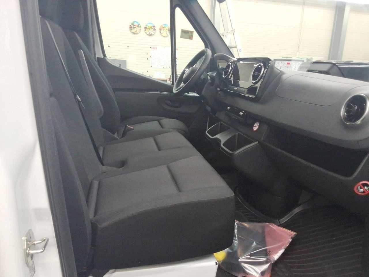 Mercedes-Benz Sprinter 317 CDI 3665 9G Klima Kamera Schwing - Furgon: obrázok 4 Mercedes-Benz Sprinter 317 CDI 3665 9G Klima Kamera Schwing - Furgon: obrázok 4