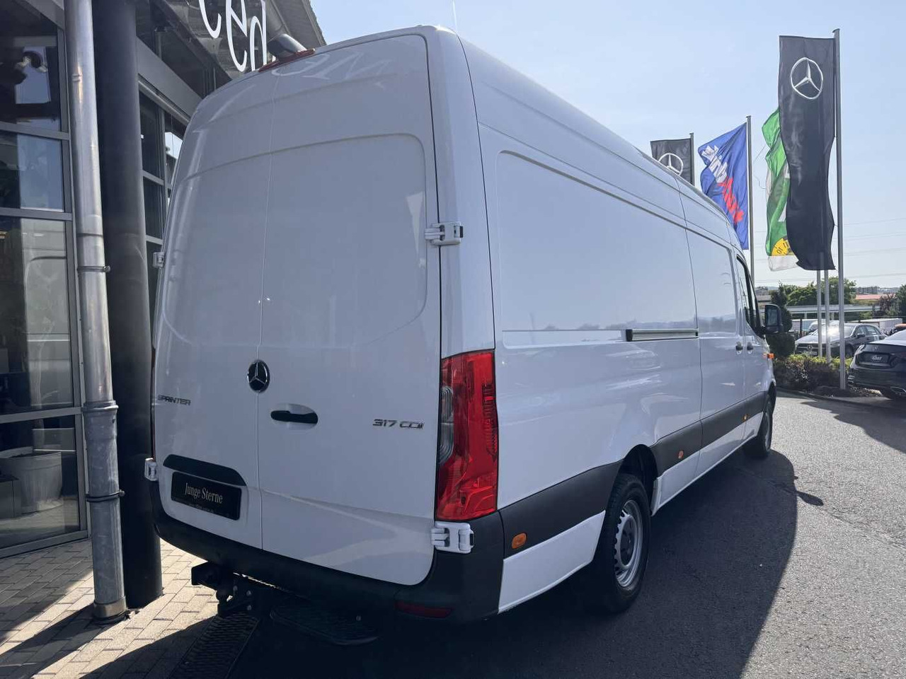 Mercedes-Benz Sprinter 317 CDI 4325 9G AHK3,5 Klima 360 SHZ - Furgon: obrázok 4 Mercedes-Benz Sprinter 317 CDI 4325 9G AHK3,5 Klima 360 SHZ - Furgon: obrázok 4