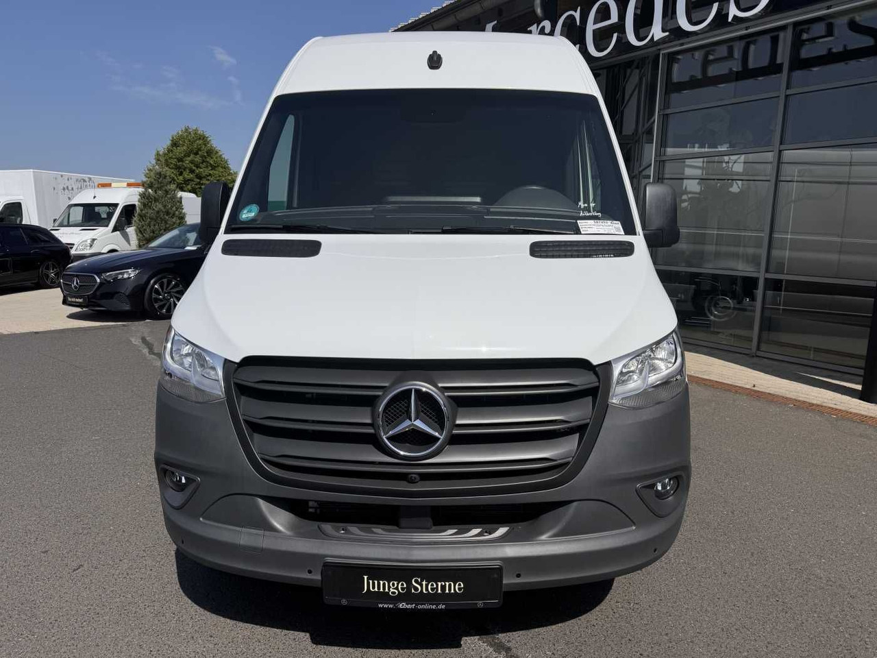 Mercedes-Benz Sprinter 317 CDI 4325 9G AHK3,5 Klima 360 SHZ - Furgon: obrázok 2 Mercedes-Benz Sprinter 317 CDI 4325 9G AHK3,5 Klima 360 SHZ - Furgon: obrázok 2