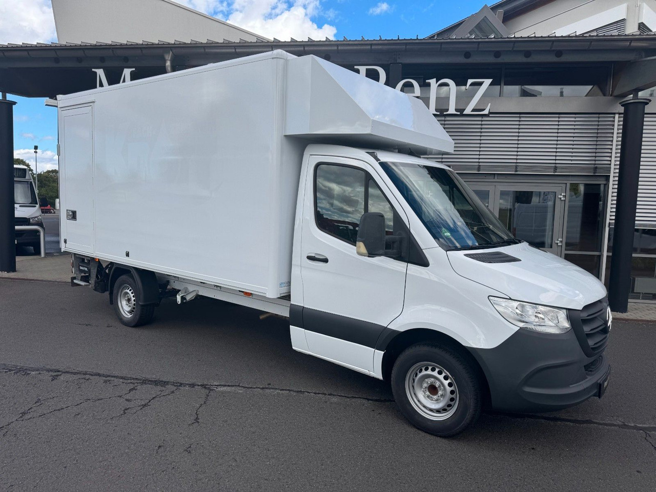 Mercedes-Benz Sprinter 317 CDI 4325 Koffer LBW Klima Kamera - Dodávka skriňová nadstavba: obrázok 1 Mercedes-Benz Sprinter 317 CDI 4325 Koffer LBW Klima Kamera - Dodávka skriňová nadstavba: obrázok 1
