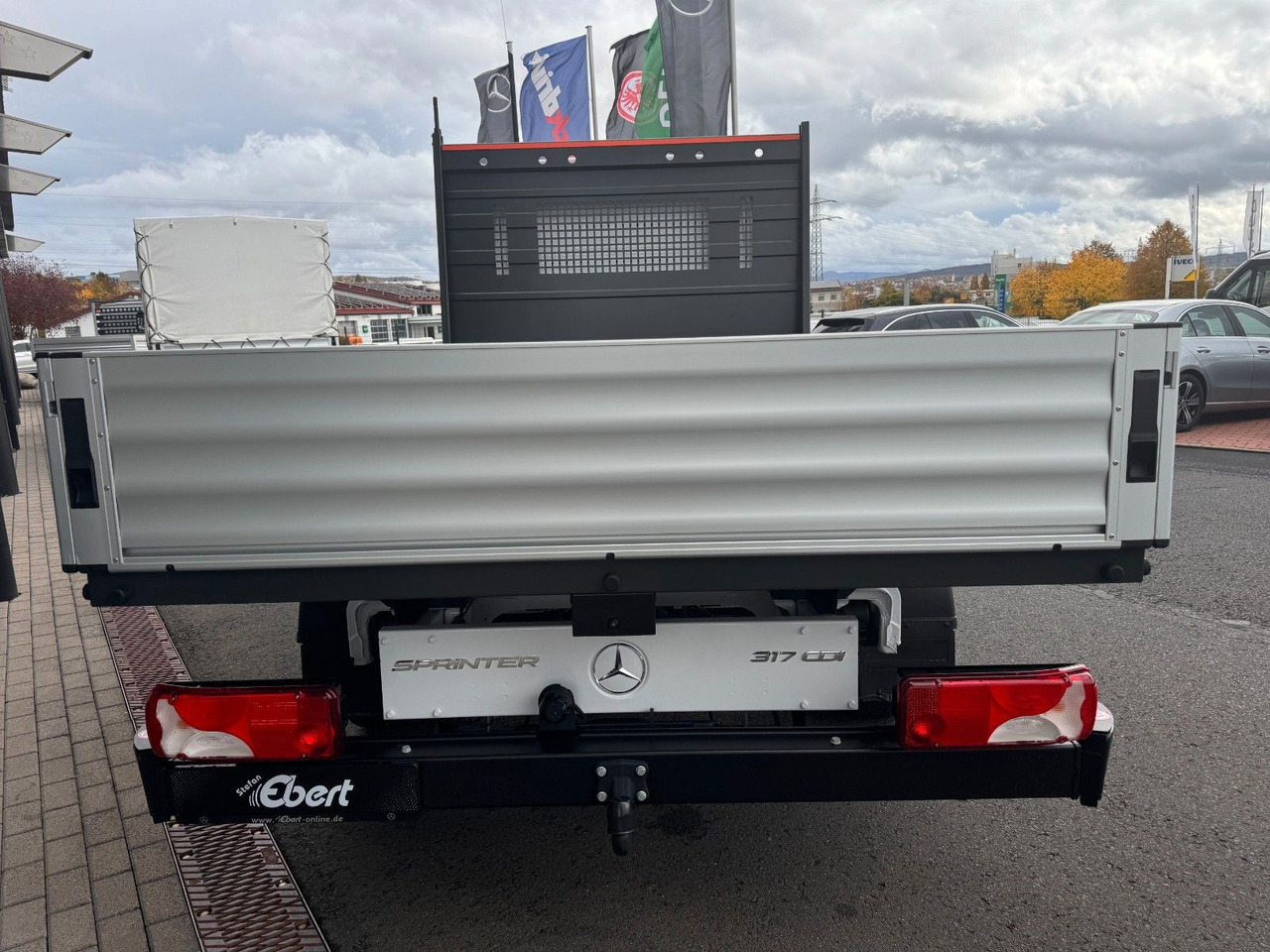 Mercedes-Benz Sprinter 317 CDI DoKa 4325 Klima AHK3,5 Kamera - Dodávka valník, Dodávkа s dvojitou kabínou: obrázok 5 Mercedes-Benz Sprinter 317 CDI DoKa 4325 Klima AHK3,5 Kamera - Dodávka valník, Dodávkа s dvojitou kabínou: obrázok 5