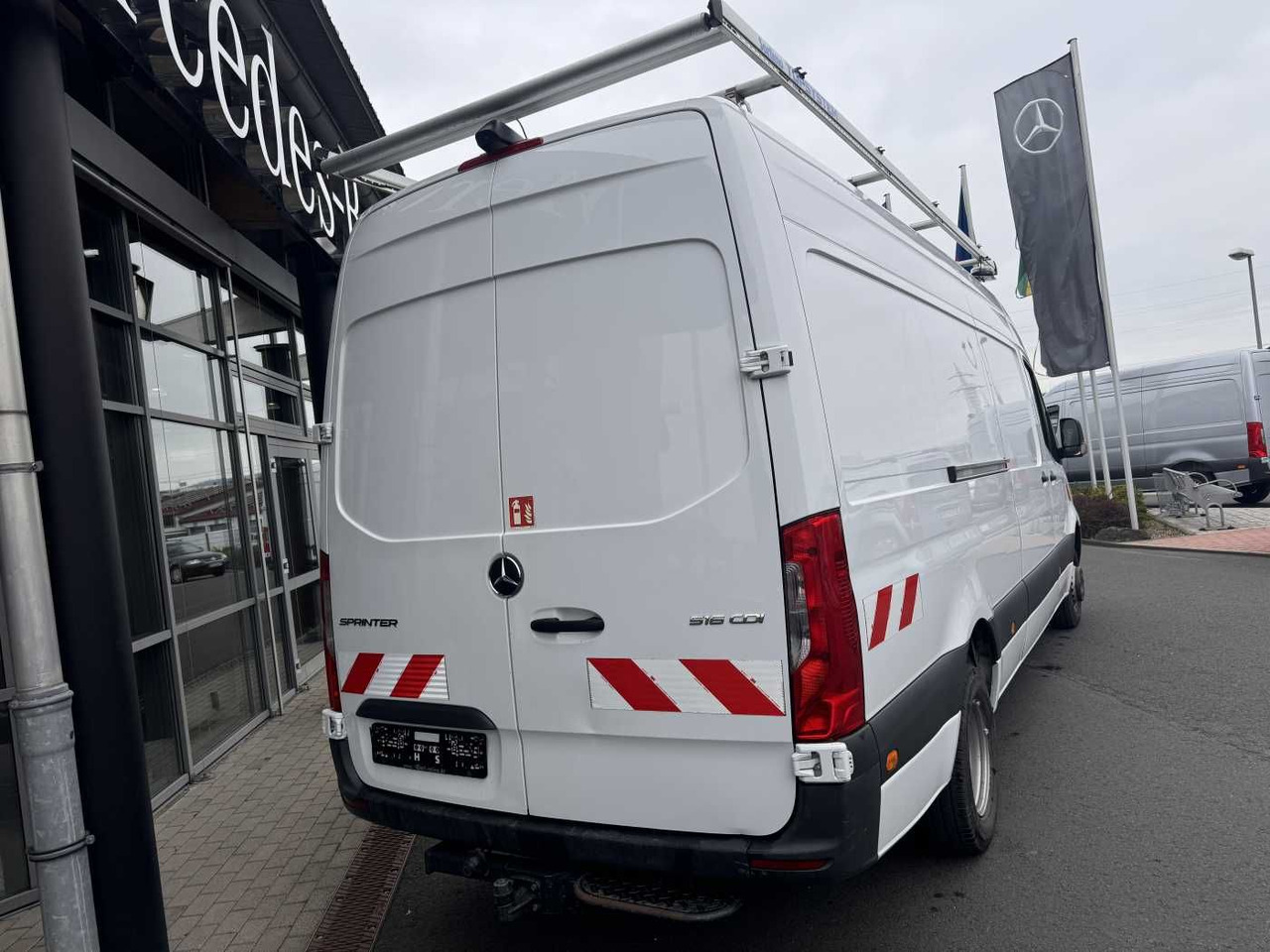 Mercedes-Benz Sprinter 516 CDI Werkstatt/Regal AHK3,5to Klima - Furgon: obrázok 4 Mercedes-Benz Sprinter 516 CDI Werkstatt/Regal AHK3,5to Klima - Furgon: obrázok 4