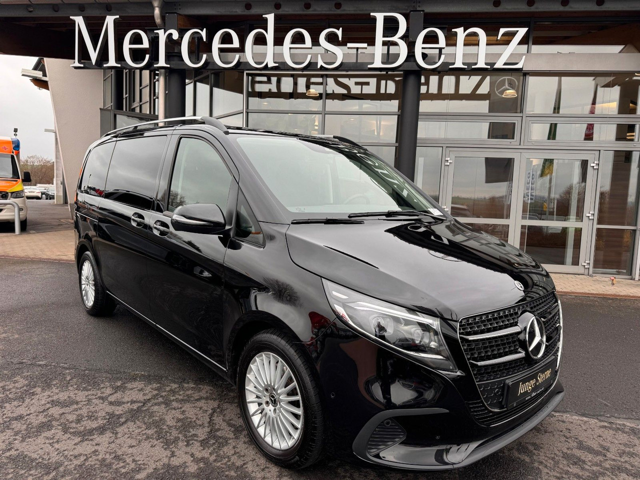 Mercedes-Benz V 220 d STYLE K Liege-Paket AHK2,5 DISTRONIC - Kombi: obrázok 1 Mercedes-Benz V 220 d STYLE K Liege-Paket AHK2,5 DISTRONIC - Kombi: obrázok 1