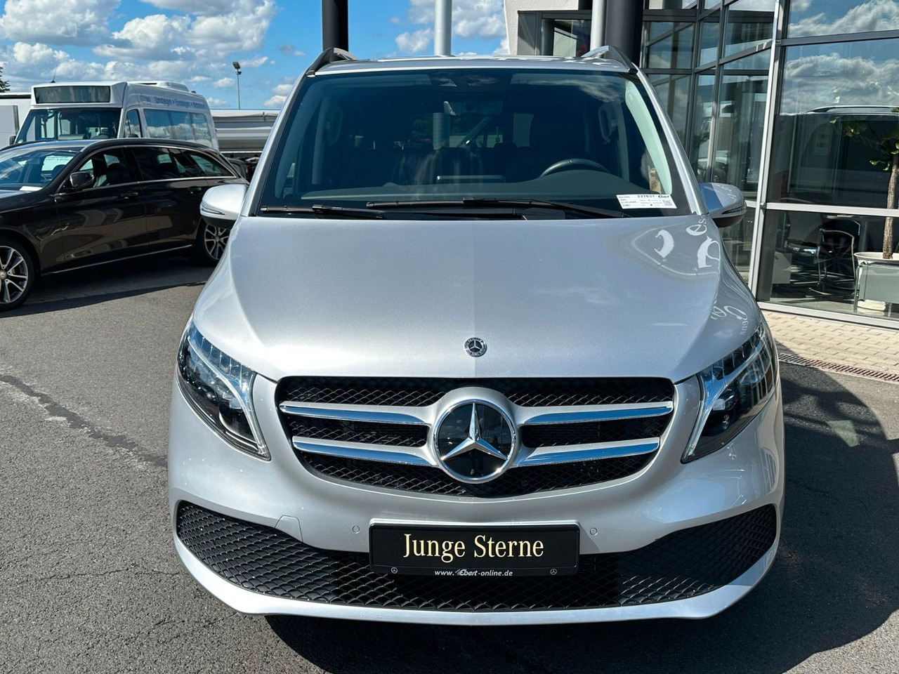 Mercedes-Benz V 250 EDITION 4MATIC Kompakt Liege-Paket AHK2,5t - Kombi: obrázok 2 Mercedes-Benz V 250 EDITION 4MATIC Kompakt Liege-Paket AHK2,5t - Kombi: obrázok 2