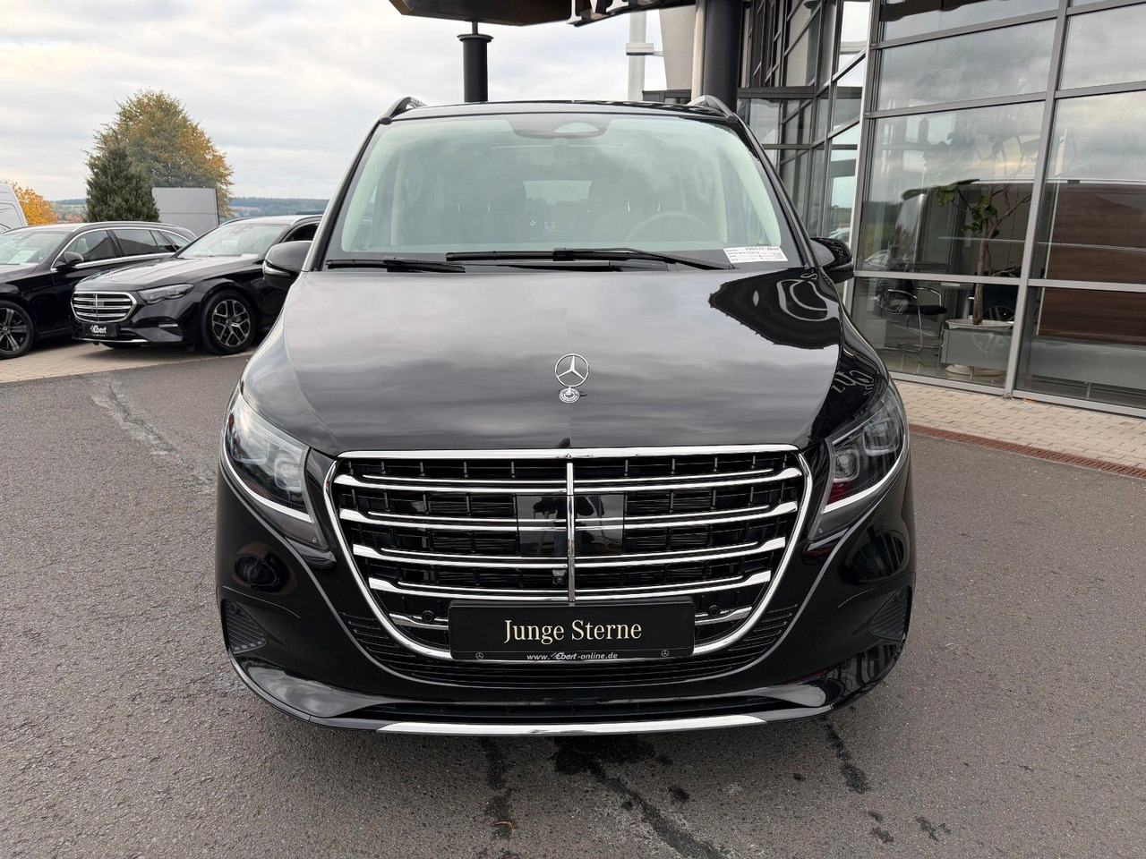 Mercedes-Benz V 300 d 4MATIC EXCLUSIVE Luxus-Sitze AHK2,5to - Kombi: obrázok 2 Mercedes-Benz V 300 d 4MATIC EXCLUSIVE Luxus-Sitze AHK2,5to - Kombi: obrázok 2