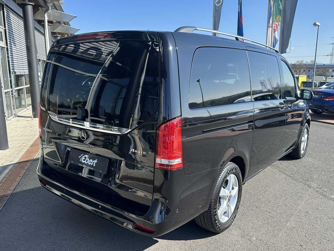 Mercedes-Benz V 300 d AVA ED 4MATIC AHK2,5to Standheiz 360Kam - Automobil: obrázok 4 Mercedes-Benz V 300 d AVA ED 4MATIC AHK2,5to Standheiz 360Kam - Automobil: obrázok 4