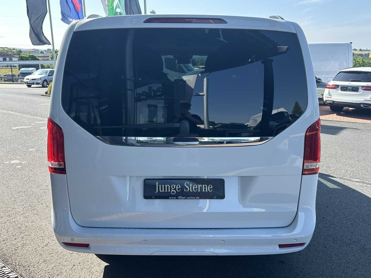 Mercedes-Benz V 300 d AVA ED 6Sitze Burmester 360Kamera el Tür - Automobil: obrázok 5 Mercedes-Benz V 300 d AVA ED 6Sitze Burmester 360Kamera el Tür - Automobil: obrázok 5